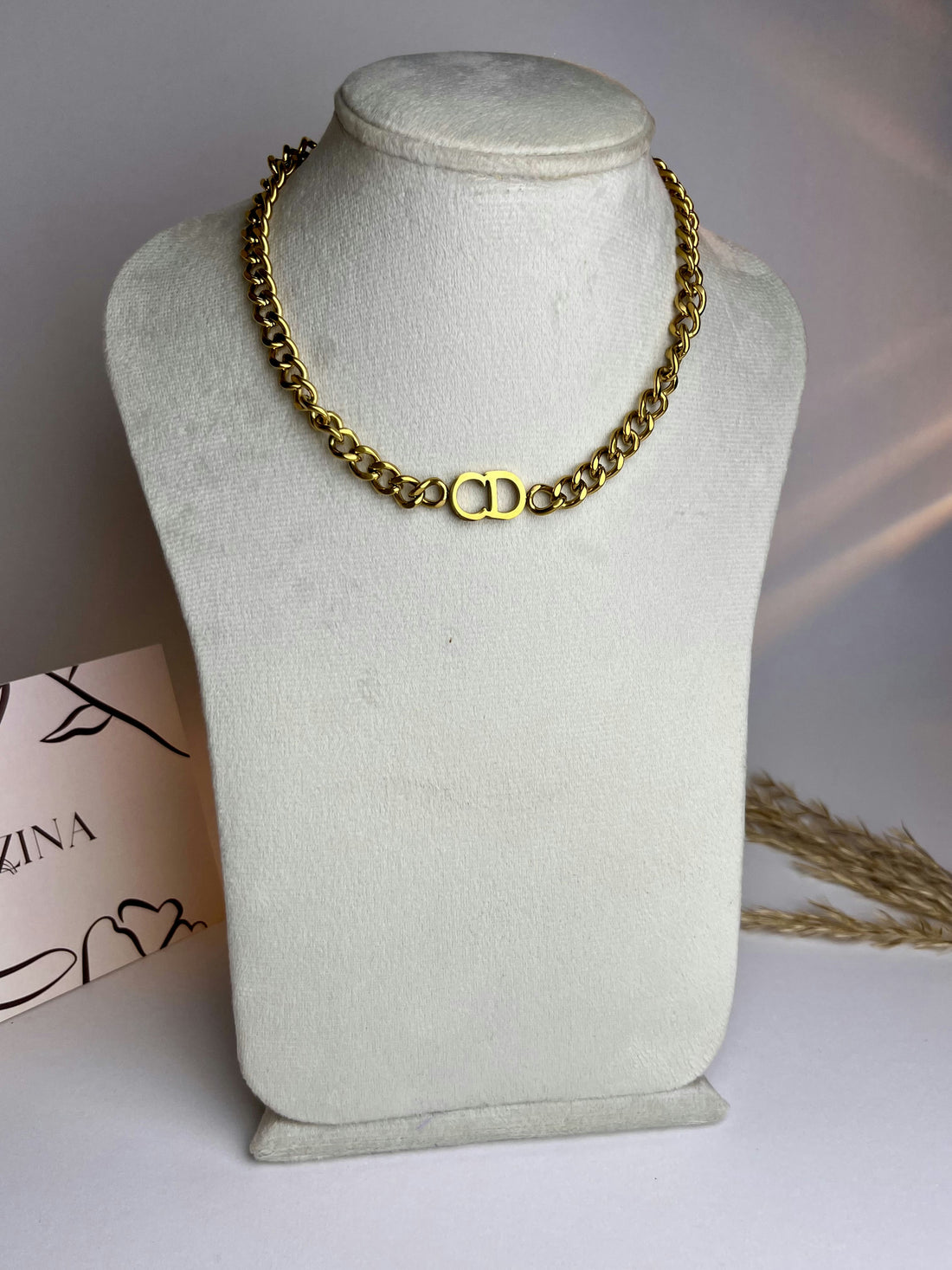 Thick Kirby chain with two-letter pendant