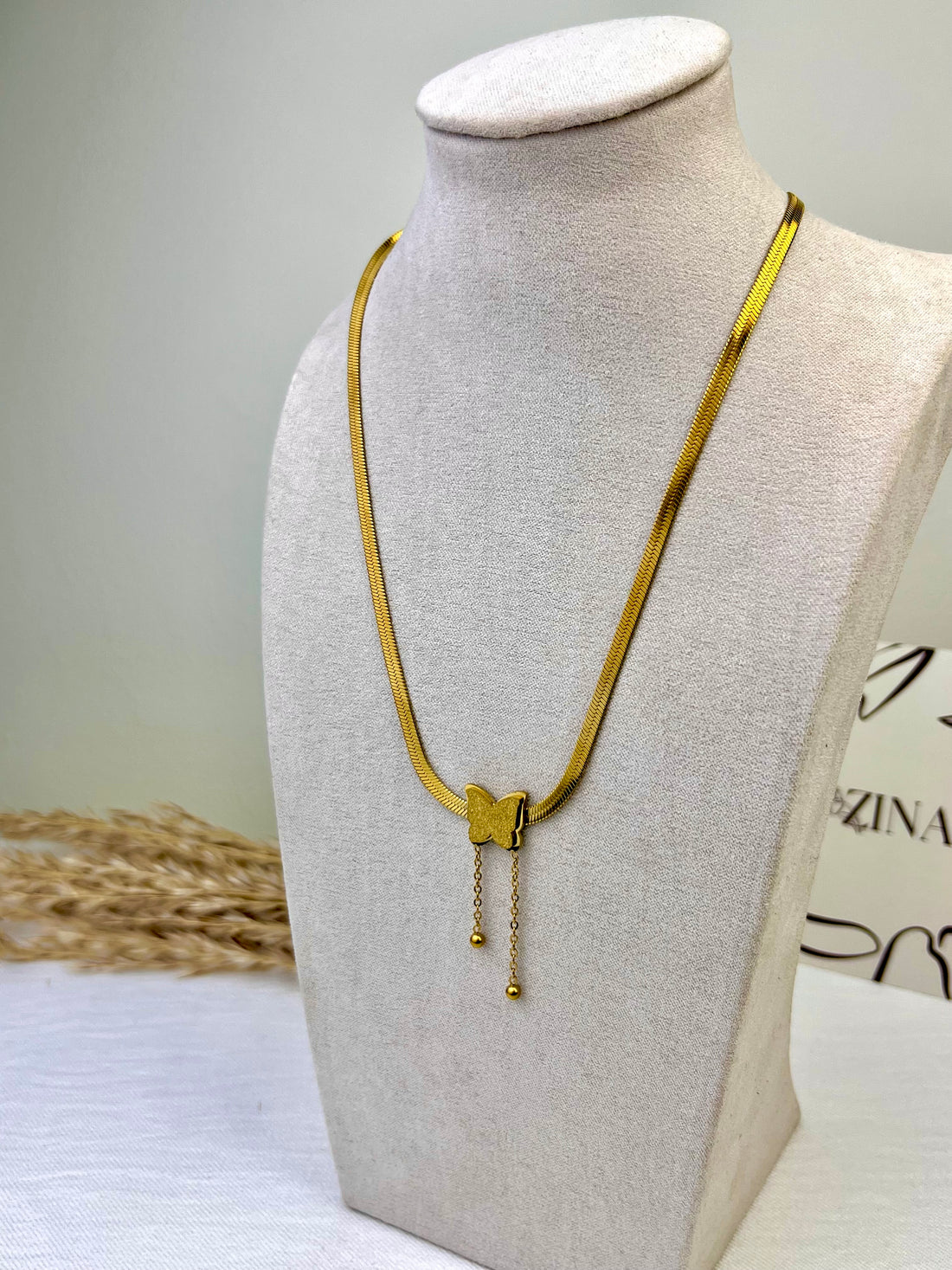 Wide Cobra chain with butterfly pendant